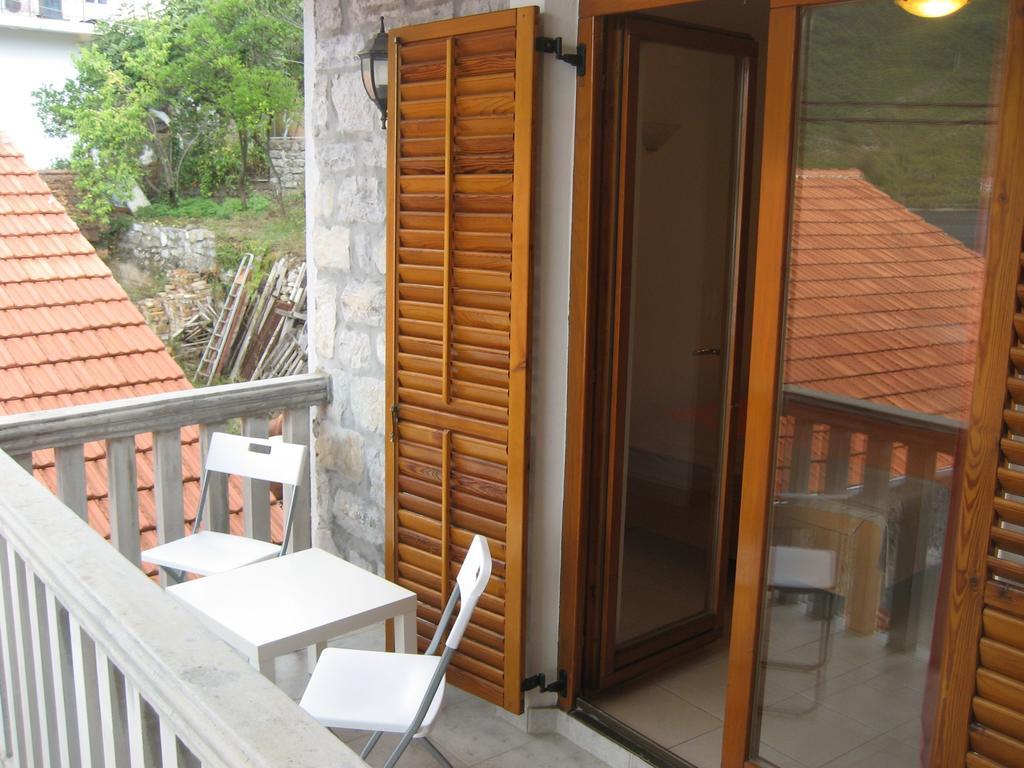 Apartment Aleksandar Tivat Extérieur photo