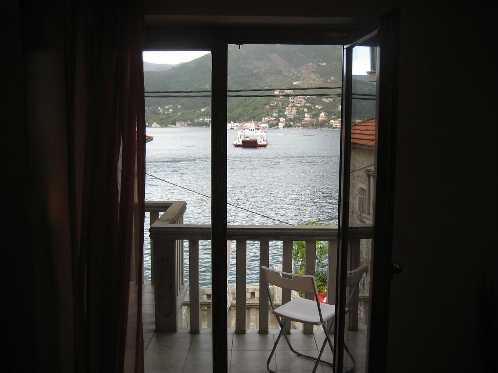 Apartment Aleksandar Tivat Extérieur photo