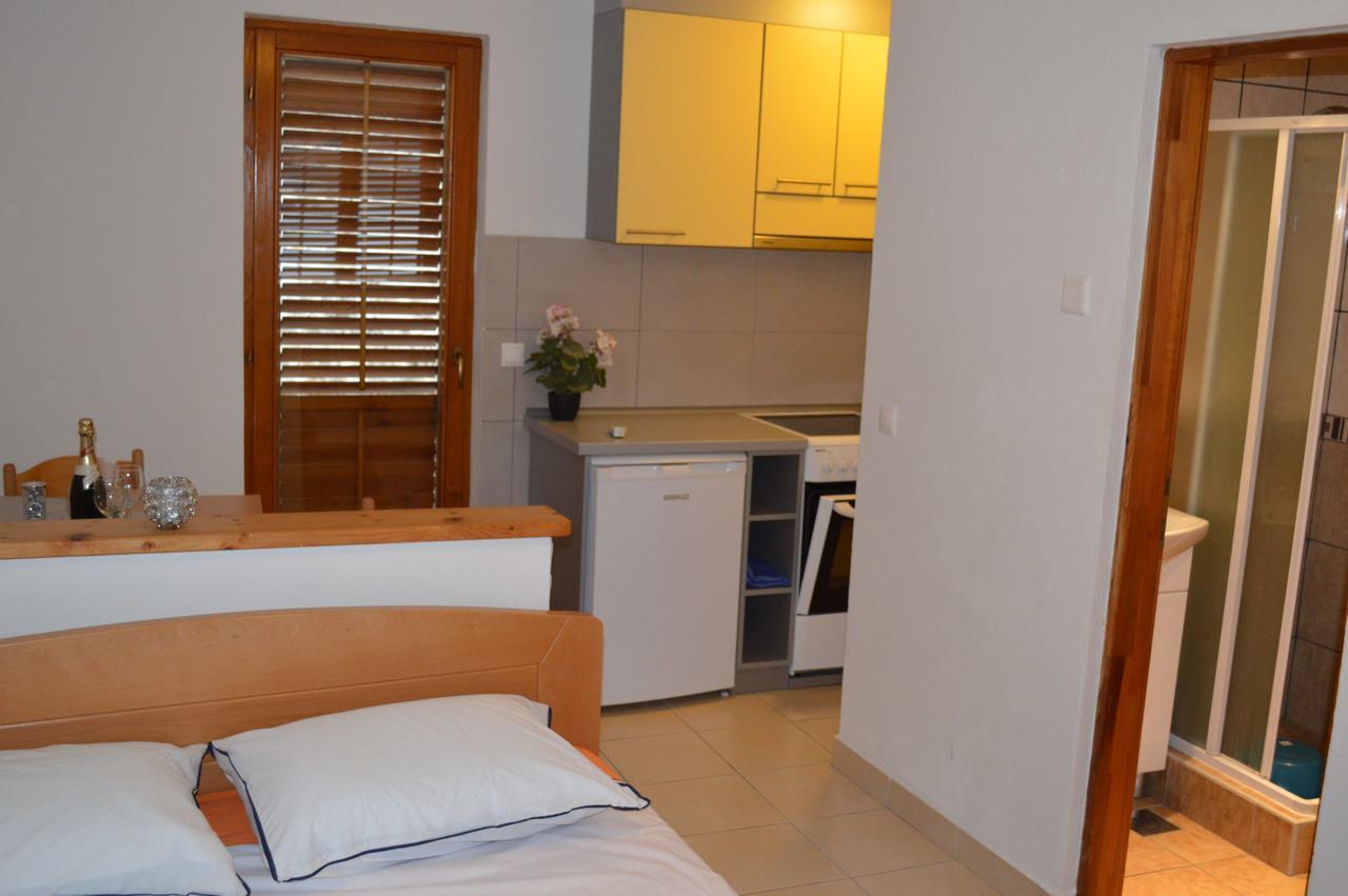 Apartment Aleksandar Tivat Extérieur photo