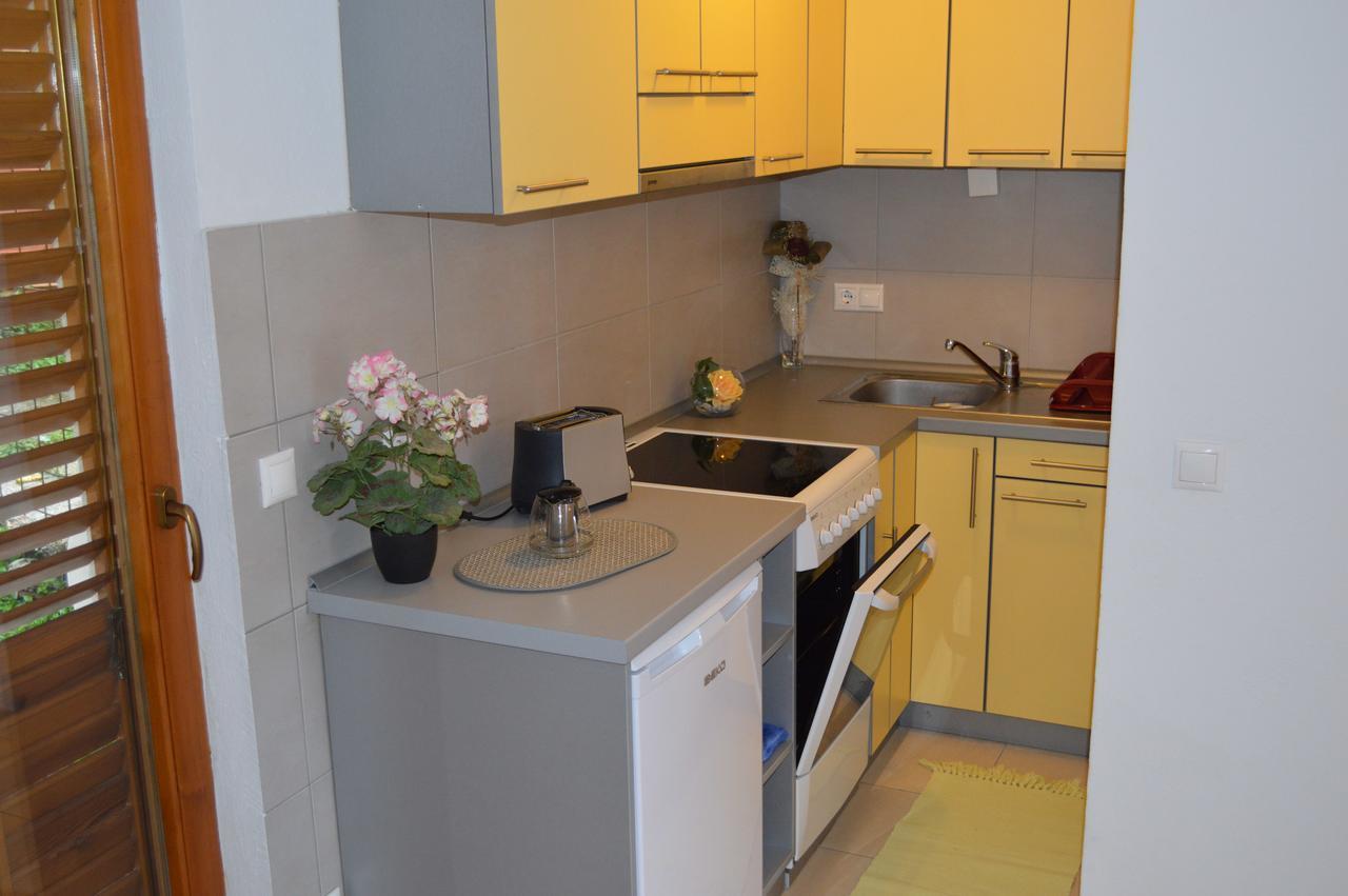 Apartment Aleksandar Tivat Extérieur photo