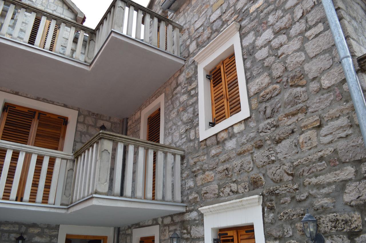 Apartment Aleksandar Tivat Extérieur photo