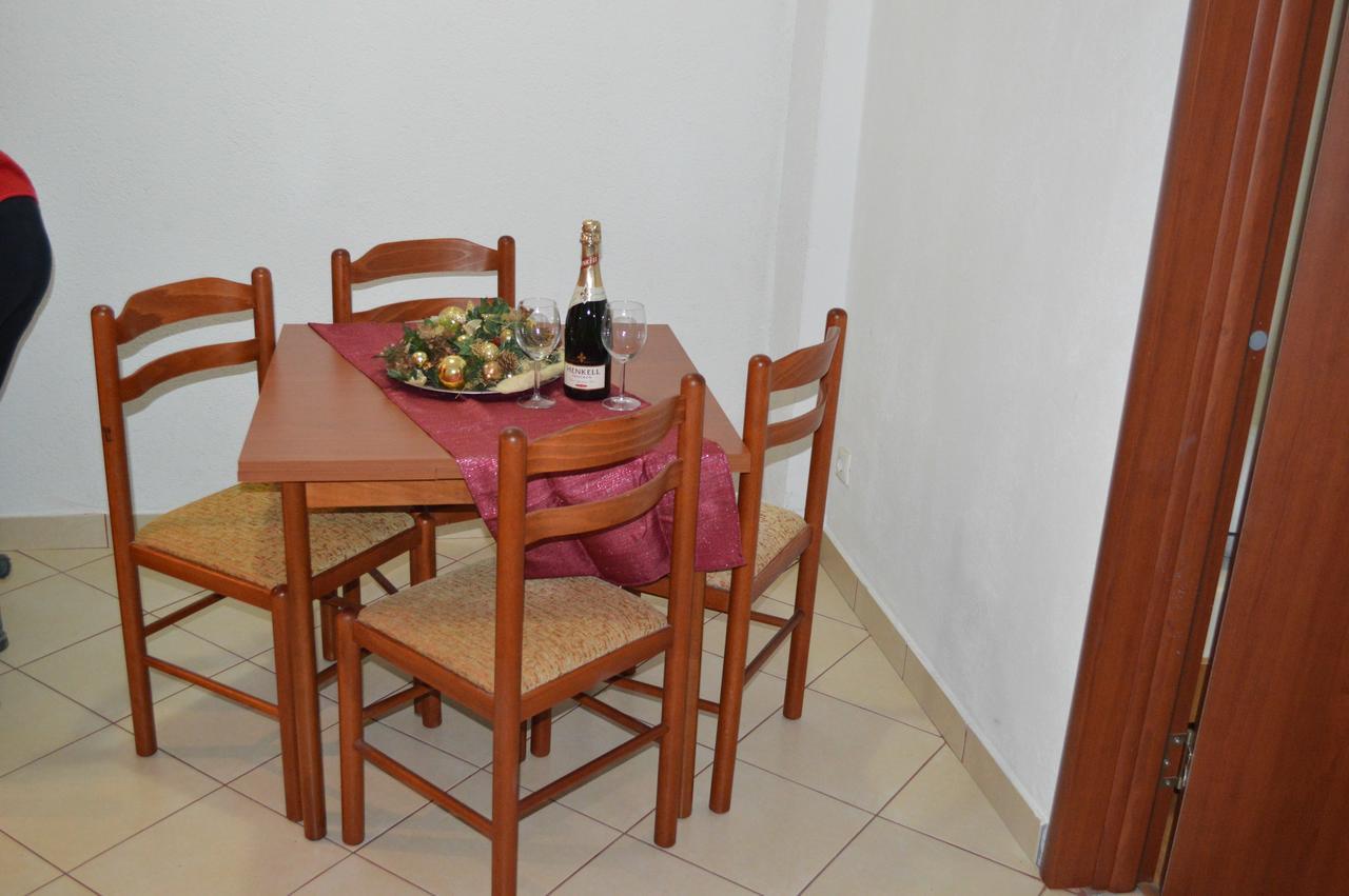 Apartment Aleksandar Tivat Extérieur photo