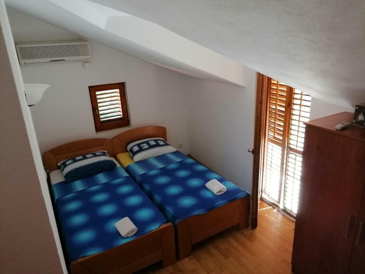 Apartment Aleksandar Tivat Extérieur photo